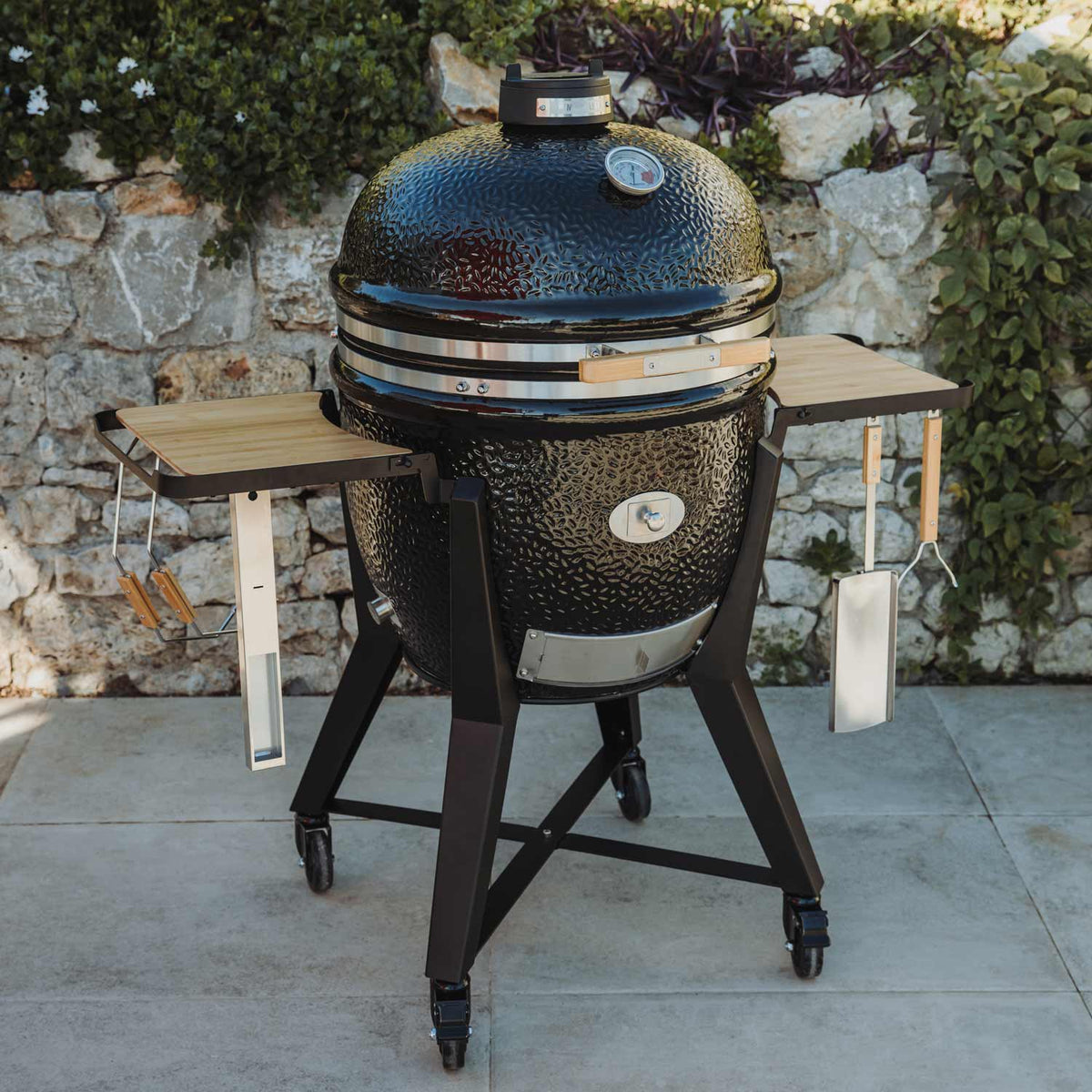 Monolith Kamado Grill
