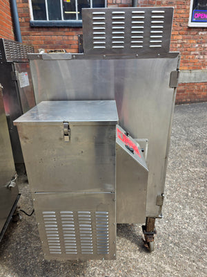 Cookshack FEC120 IQ4 Smoker